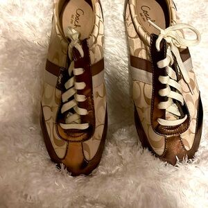 Coach sneakers size 11 ver gently worn
